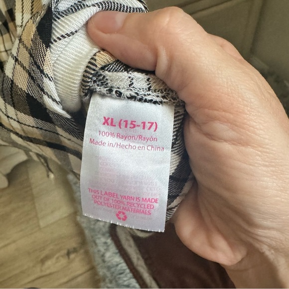 No Boundaries Plaid Button Up - Picture 4 of 6